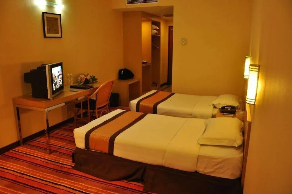 Tang Dynasty Park Hotel Kota Kinabalu 3*,